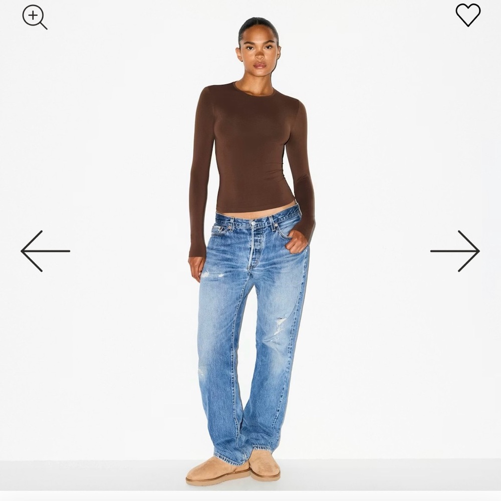 NWT SKIMS smoothing seamless Long Sleeve T-shirt Sz M